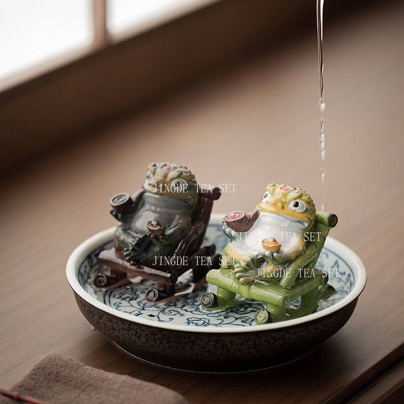 色が変わるロッキングチェア、金色のヒキガエルのお茶のペット、 - Bistro Table Set のレビューと価格