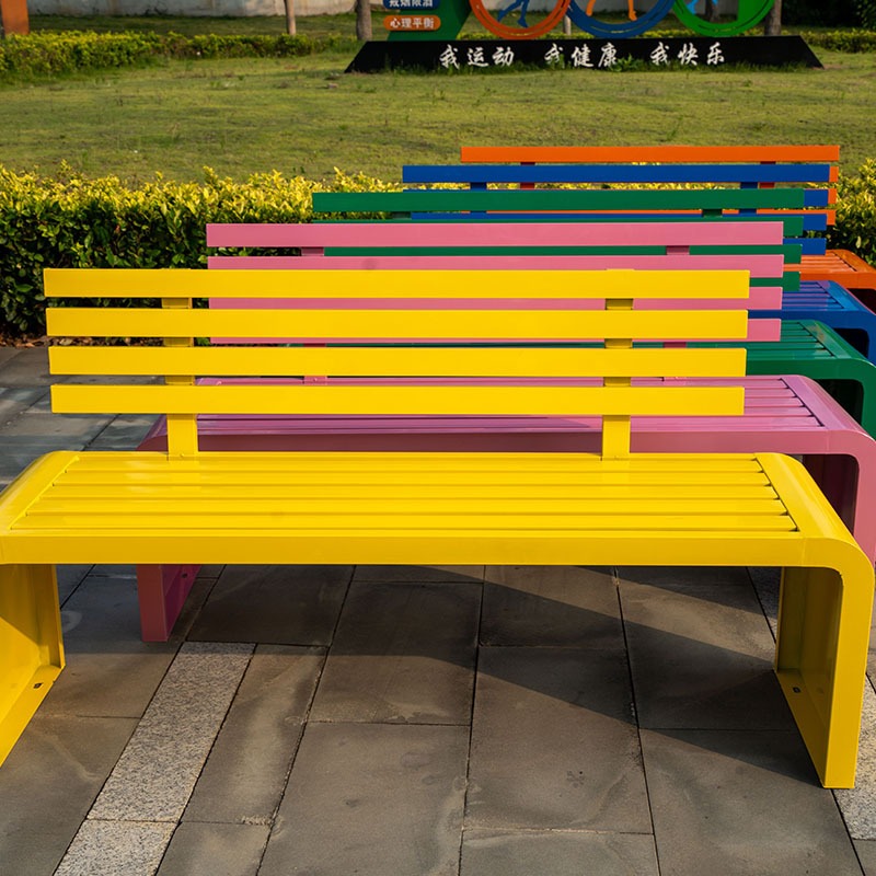 カラフルなモダンな屋外用金属製ガーデンベンチ、カスタマイズ可 - Garden Bench Metal のレビューと価格