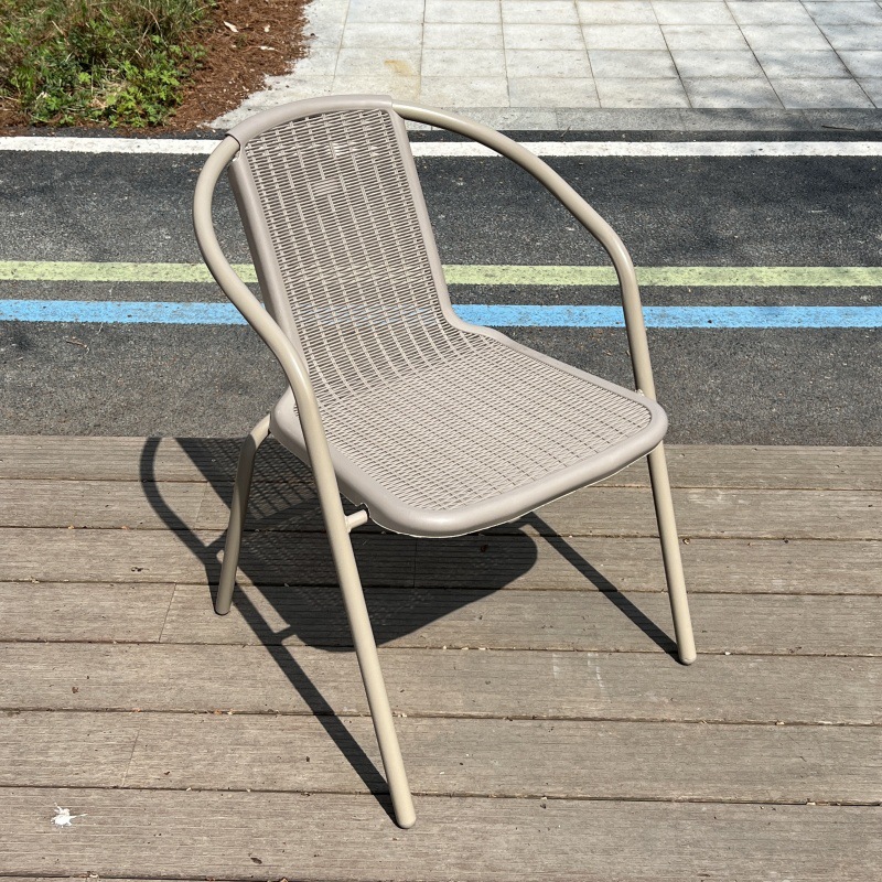 防水屋外プラスチック製椅子 模造ラタンパティオ オープンエア - Outdoor Furniture Metal Chairs のレビューと価格