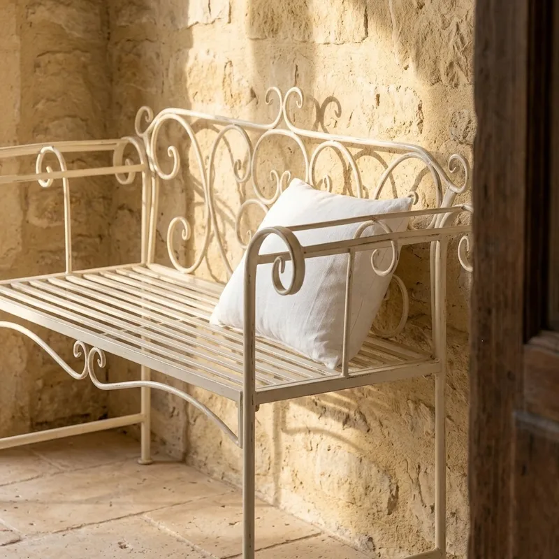 白い錬鉄製の屋外ベンチ レトロな2人掛けガーデンパティオ家具 - Garden Bench Metal のレビューと価格